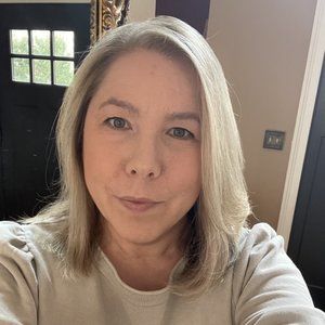 Meet your Posher, Stacy